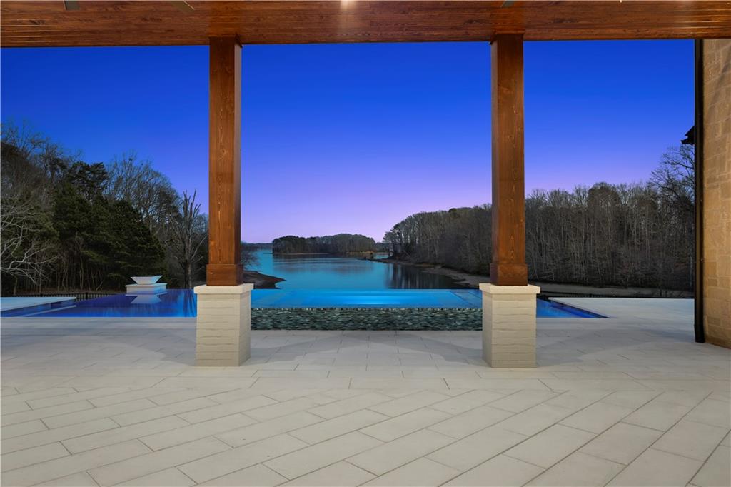 8510 Blue Heron Dr